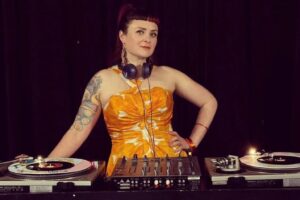 Apr 28 – Swing dance DJ Elise Hopper